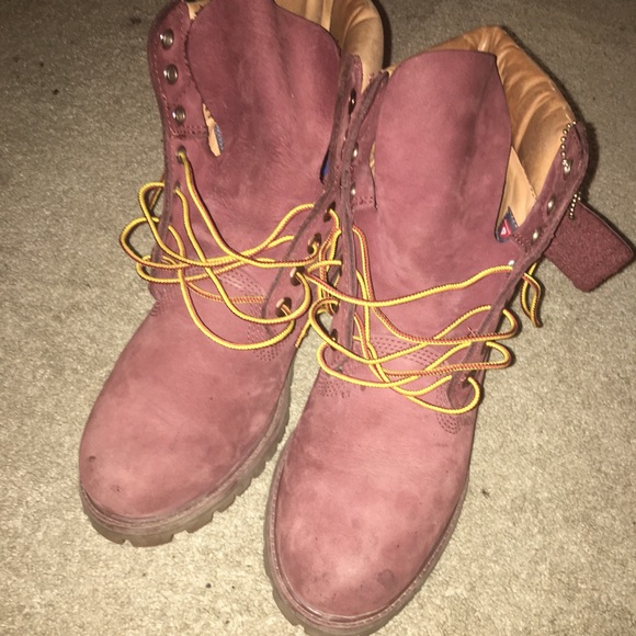 Timberland boots sz 9.5 flaws are in the pic main image 4